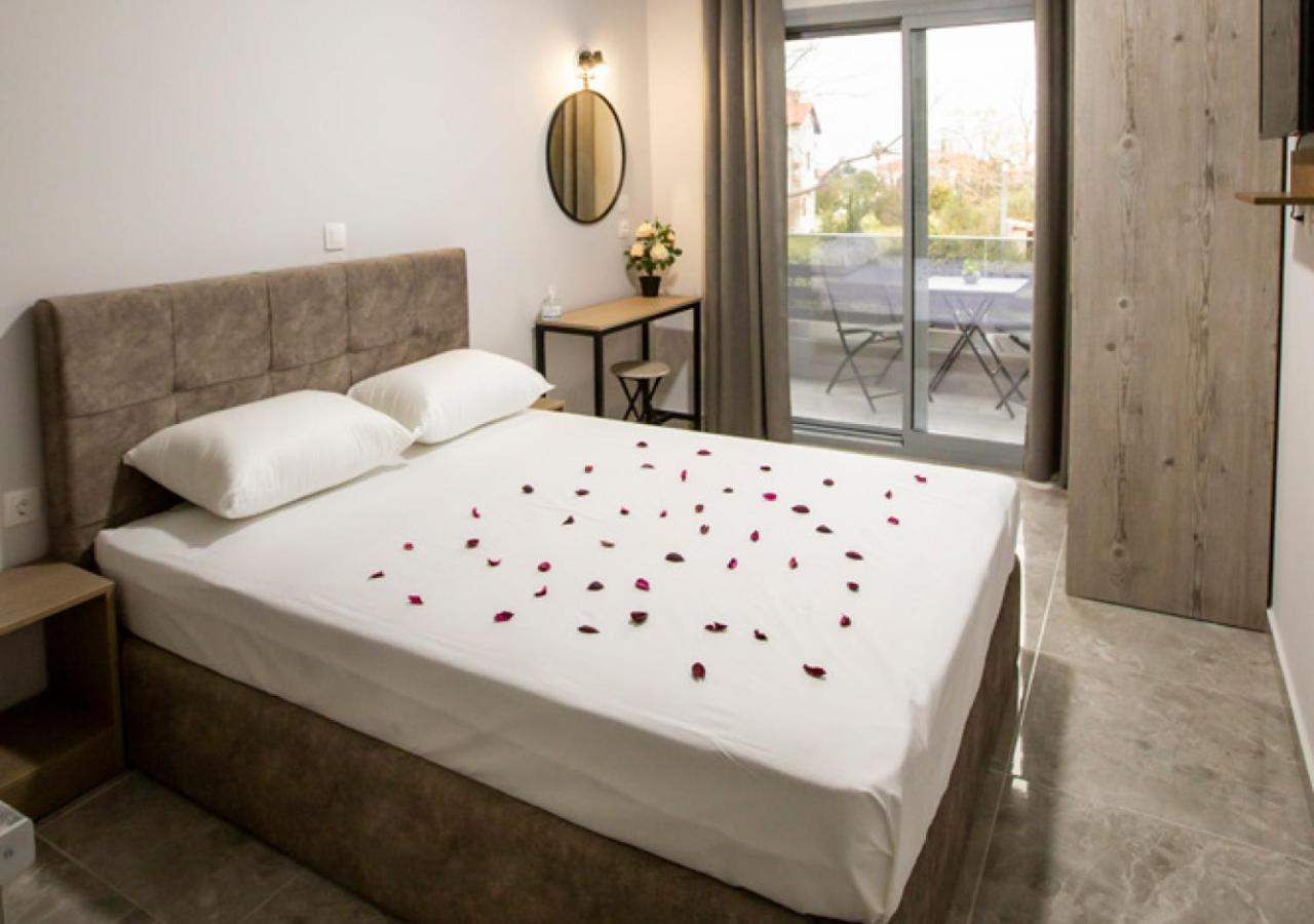 Artemida Suites Hanioti Buitenkant foto