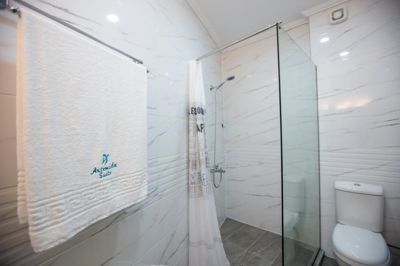 Artemida Suites Hanioti Buitenkant foto