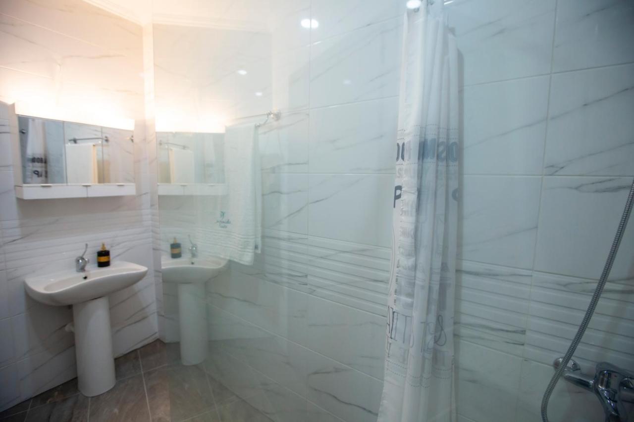 Artemida Suites Hanioti Buitenkant foto